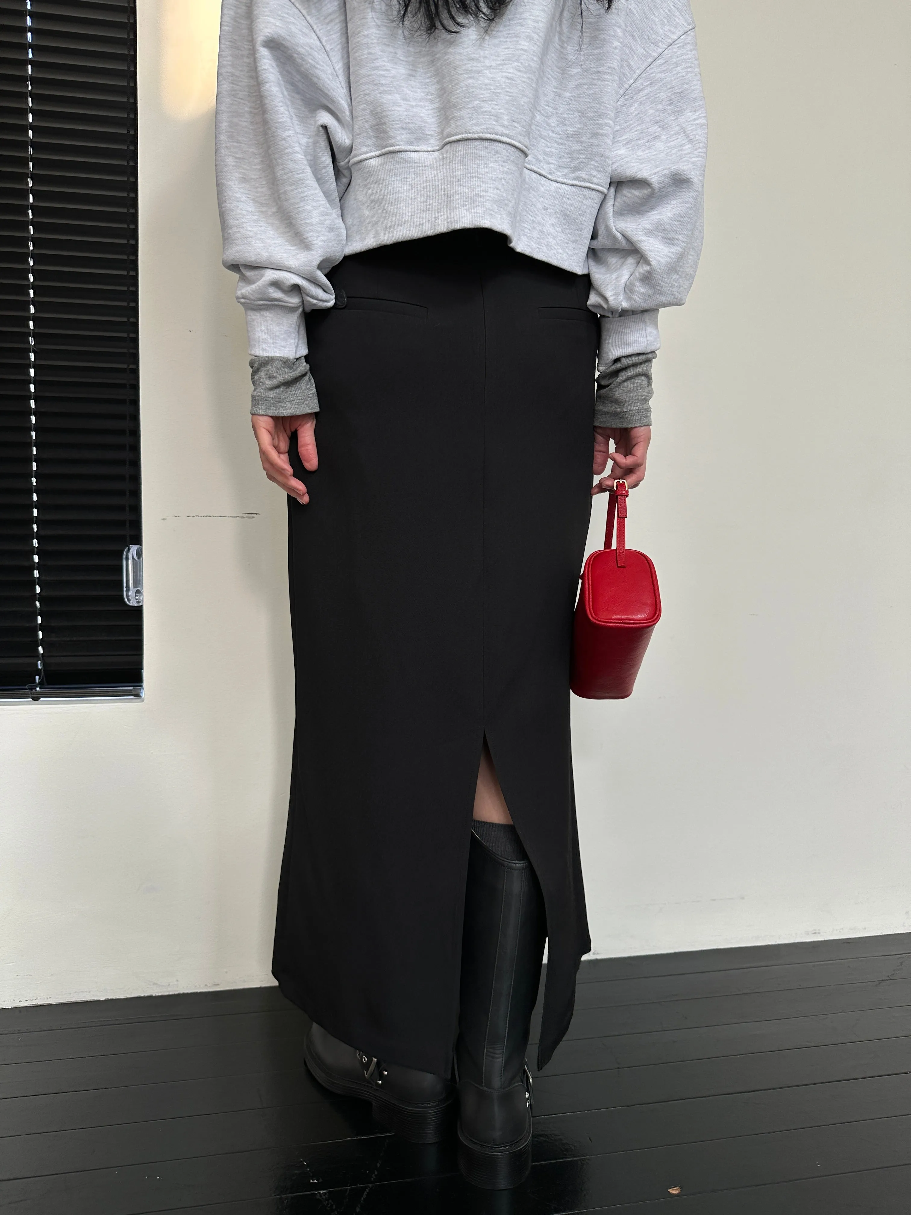 Basic belted pencil skirt