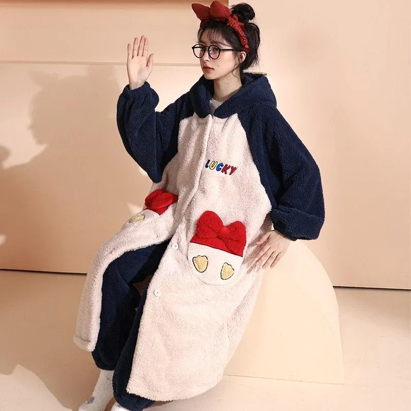 Cozy Elegance: Plush Coral Velvet Women's Bathrobe for Winter Relaxation