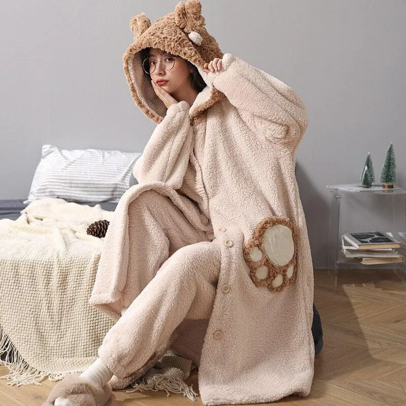 Cozy Elegance: Plush Coral Velvet Women's Bathrobe for Winter Relaxation