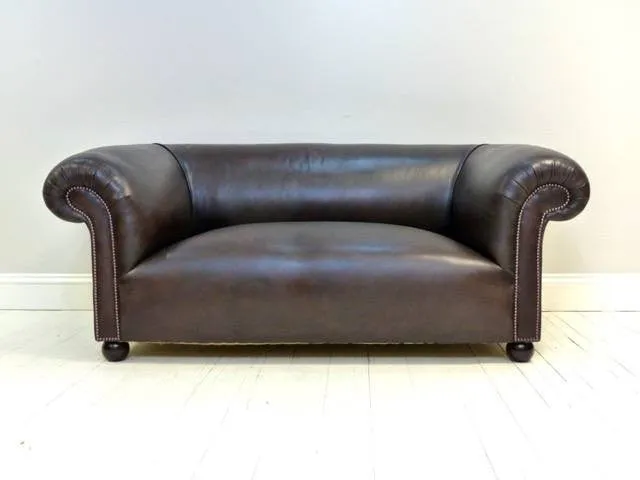 THE GODERICH UNBUTTONED SOFA : WALNUT